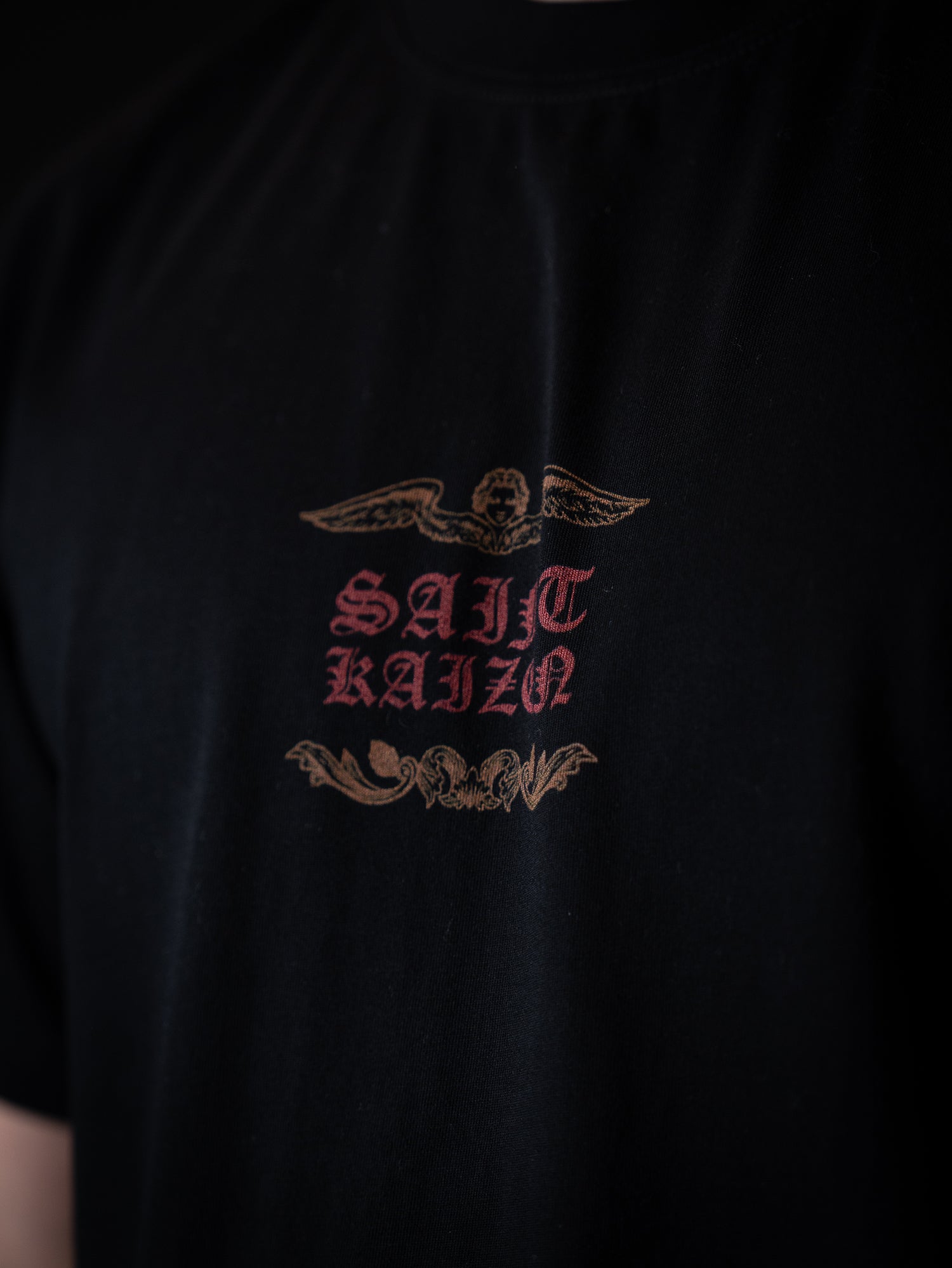 Saint Kaizen Christian gym wear shirt. Features the bold Angels Message T-Shirt - Black spiritual design. Oversize fit made from premium 220gr cotton.