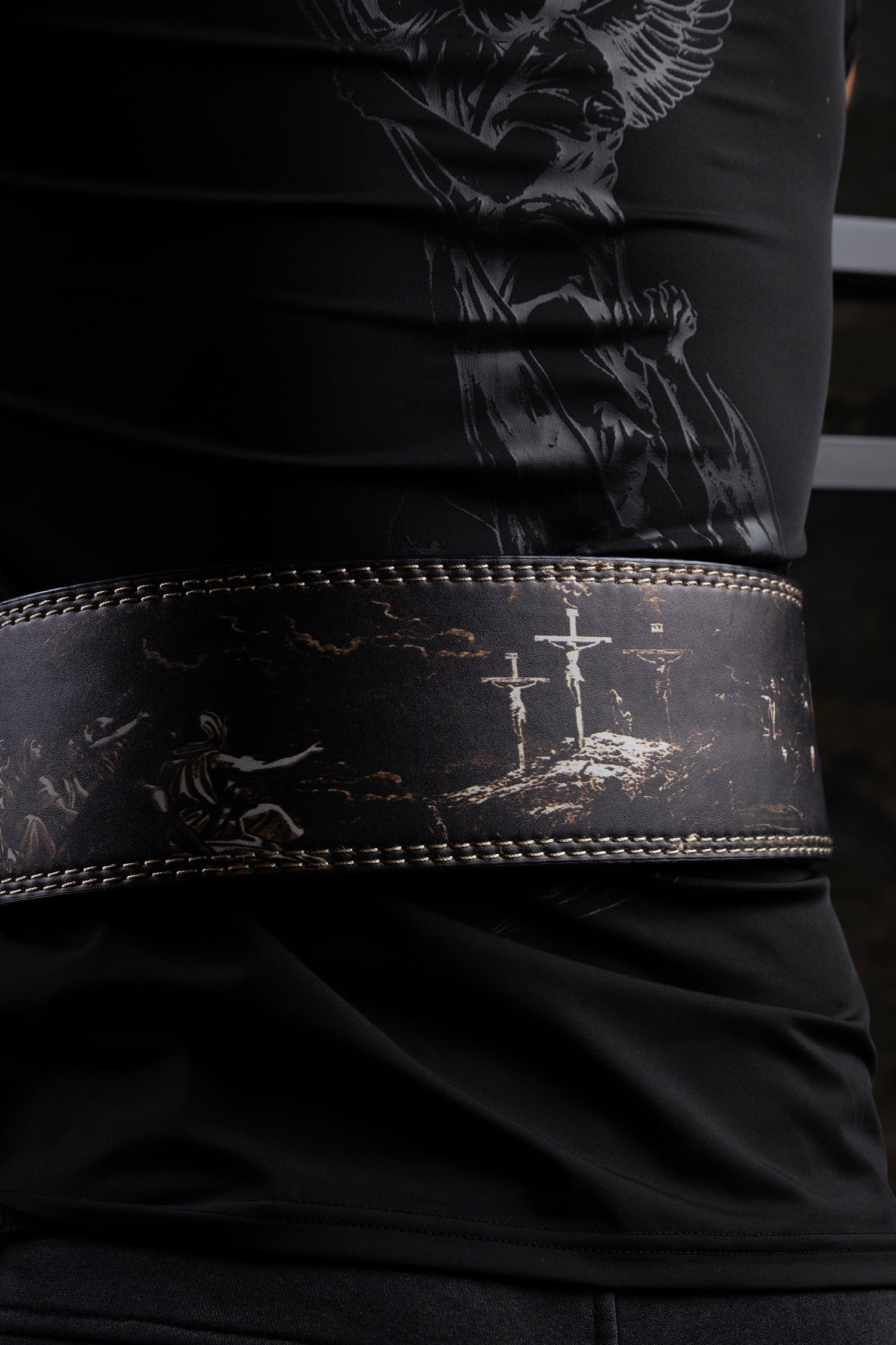 Christian athletes lifting heavy wearing the Saint Kaizen Cross Camo Lever Belt. Ideal 10mm Weightlifting belt for Powerlifting and heavy training.