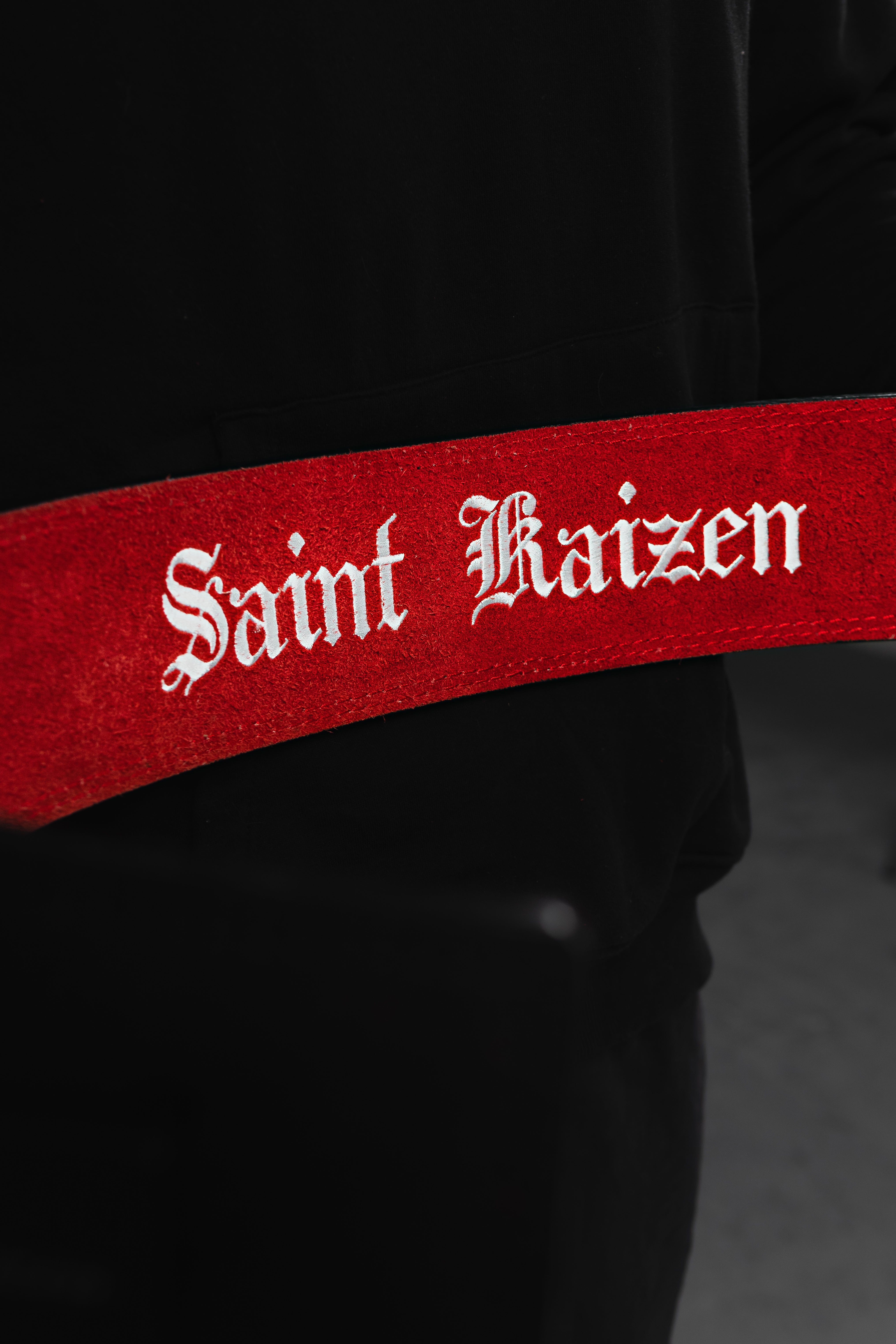 Saint Kaizen Crusader Cross Lever Belt (10mm, black) for Powerlifting. Premium Weightlifting belt designed for Christian athletes.