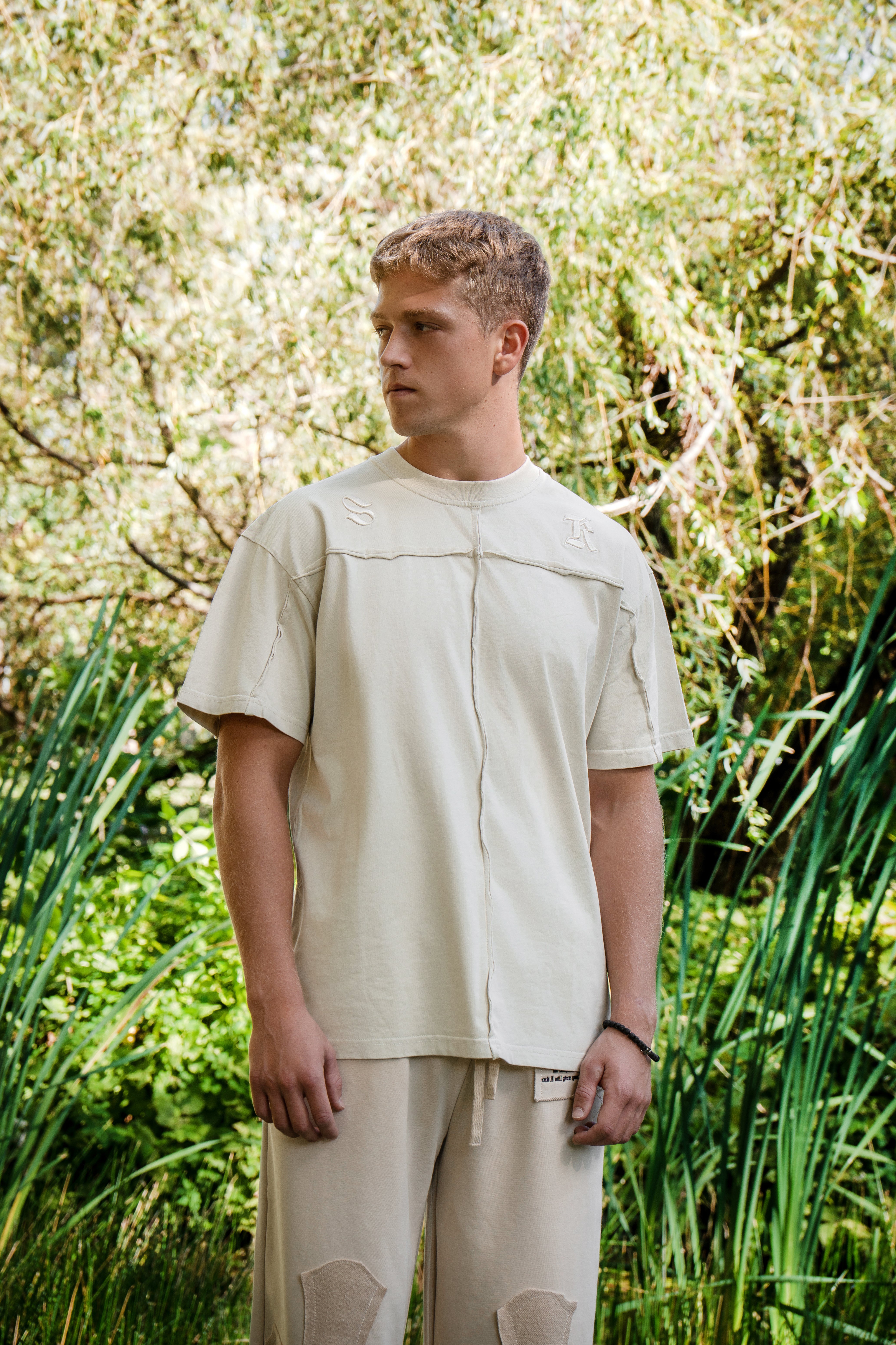 Saint Kaizen Christian gym wear shirt. Features the bold Faithful T-Shirt spiritual design. Oversize fit made from premium 220gr cotton.