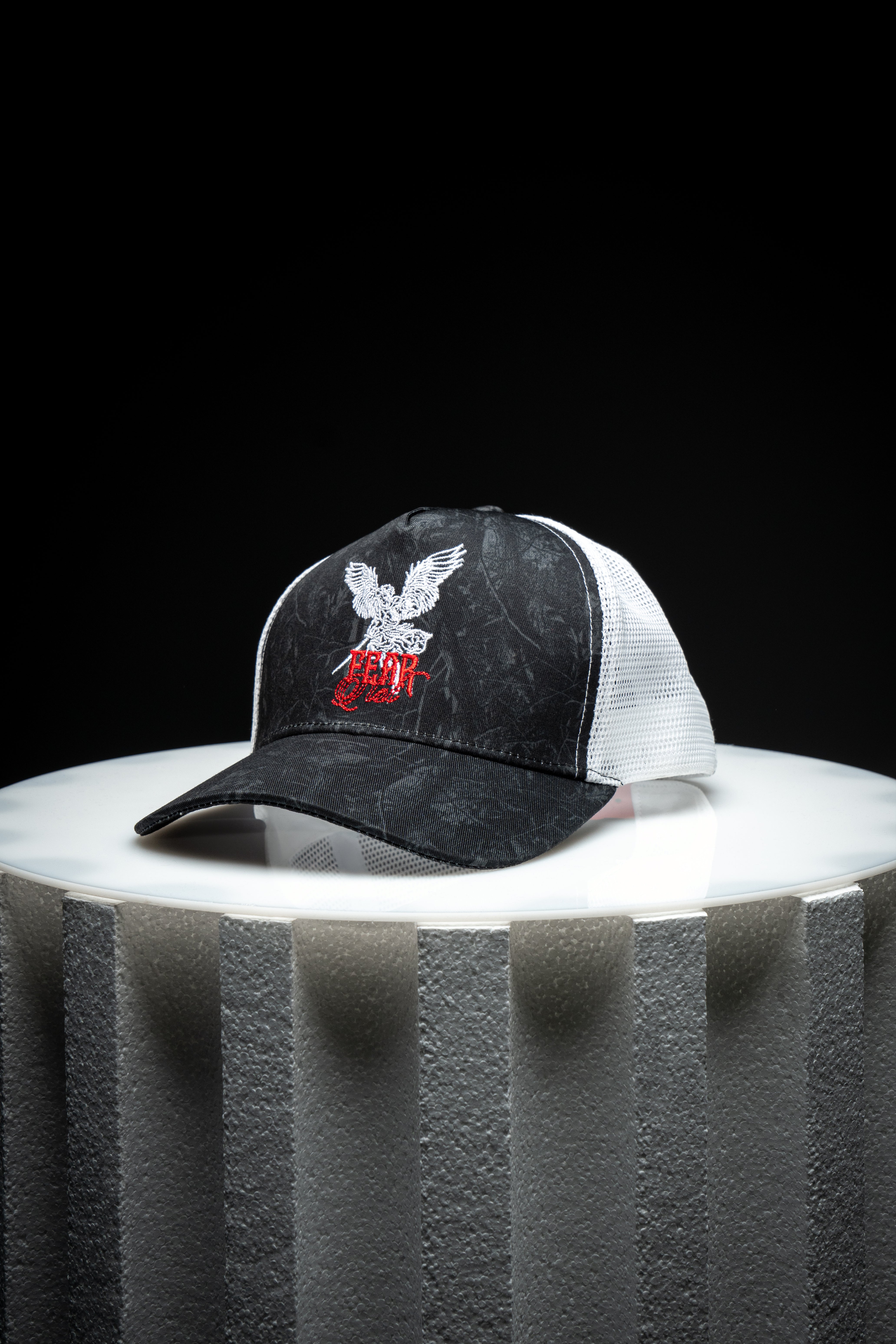 Saint Kaizen premium Christian gym wear Fear Not Camo Cap. Features bold spiritual Artwork, A comfortable cap designed for both the gym and casual wear.