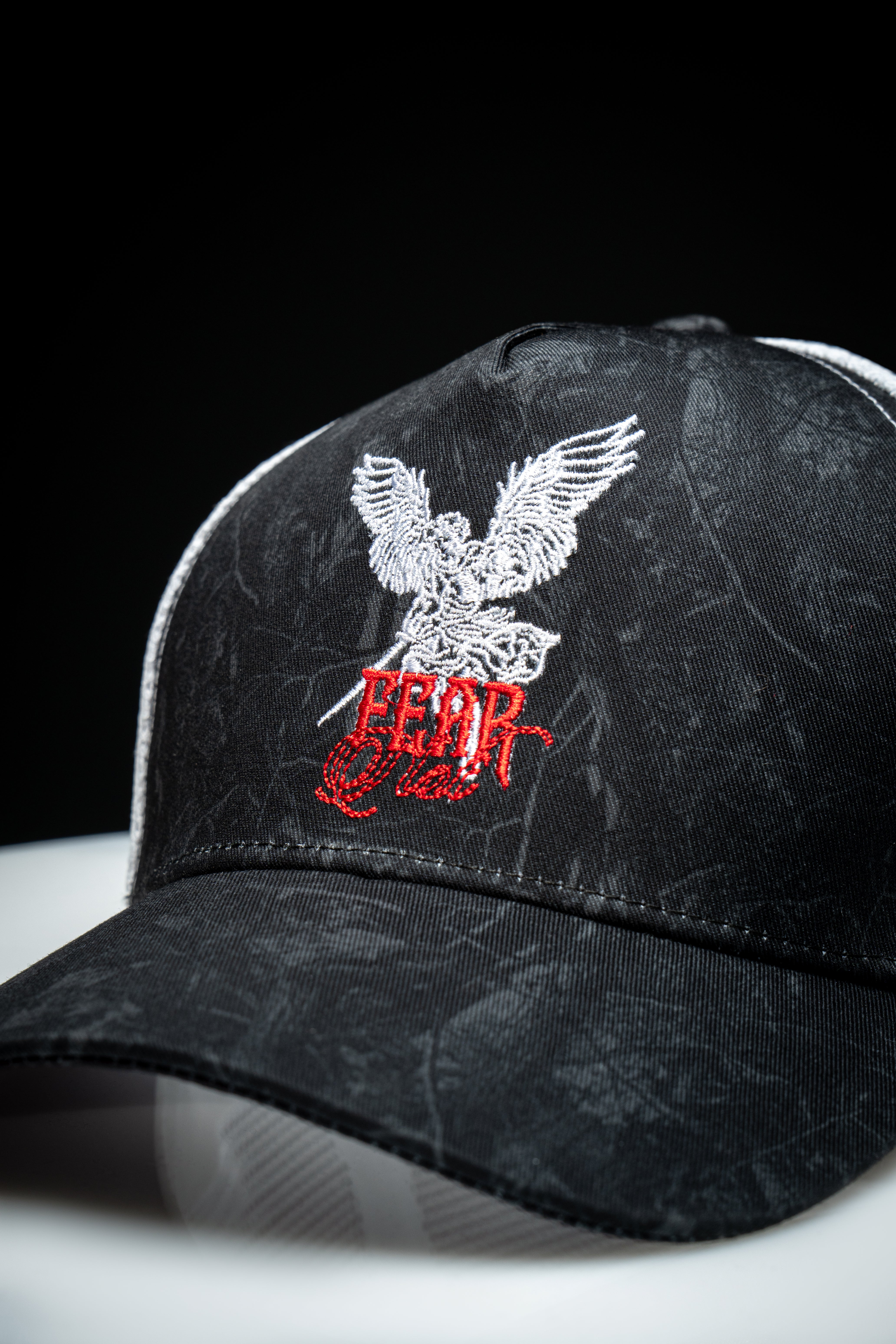 Saint Kaizen premium Christian gym wear Fear Not Camo Cap. Features bold spiritual Artwork, A comfortable cap designed for both the gym and casual wear.