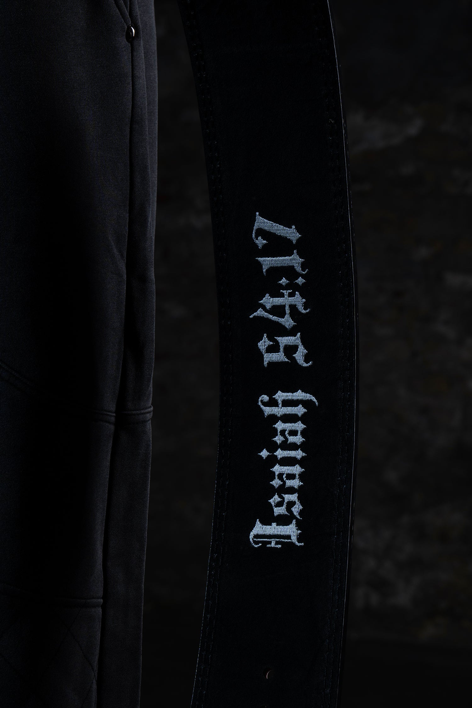 Christian athletes lifting heavy wearing the Saint Kaizen Fear Not Lever Belt. Ideal 10mm Weightlifting belt for Powerlifting and heavy training.