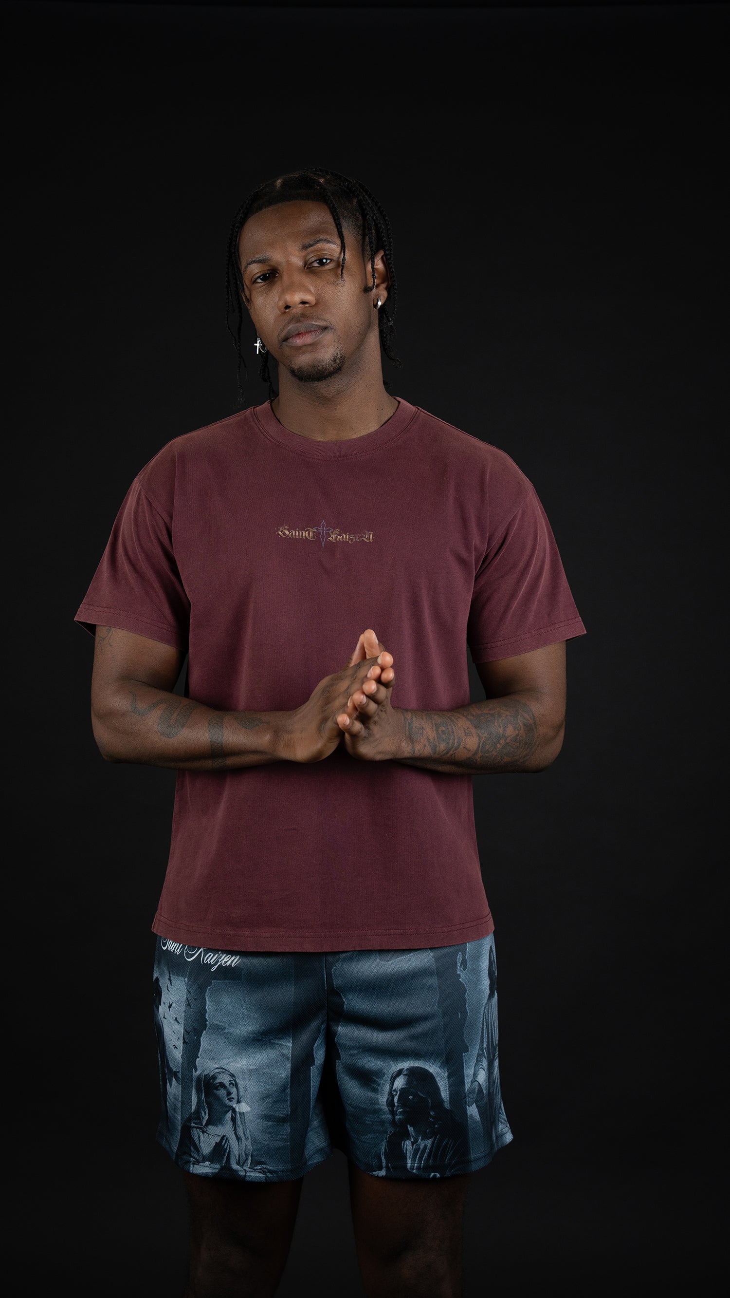 Saint Kaizen Christian gym wear shirt. Features the bold John 1:5 T-Shirt - Acid Wash Brown spiritual design. Oversize fit made from premium 220gr cotton.