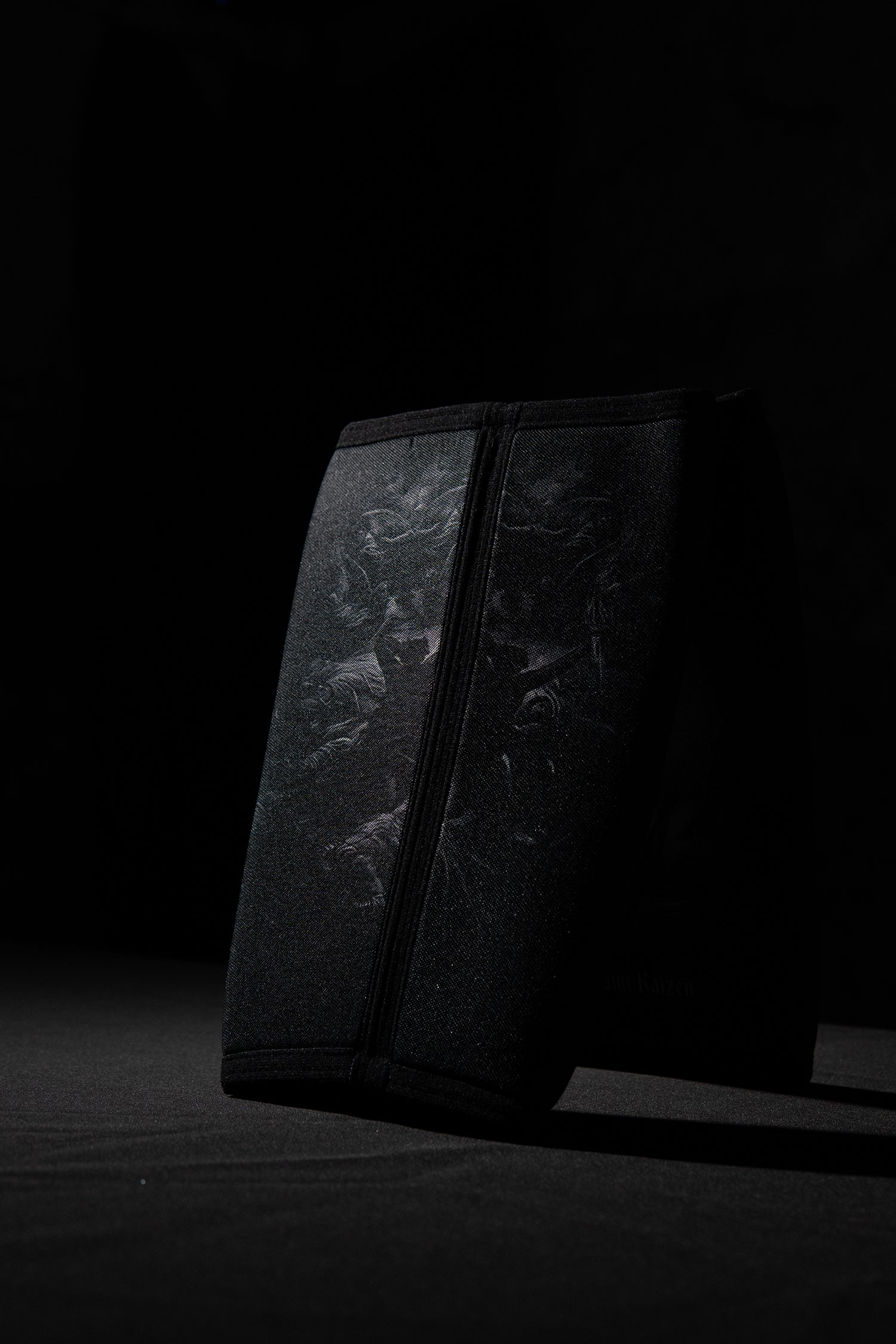 Saint Kaizen Light In The Darkness Knee Sleeves. 7mm neoprene for maximum compression and support during squats and deadlifts. Essential Christian gym wear.