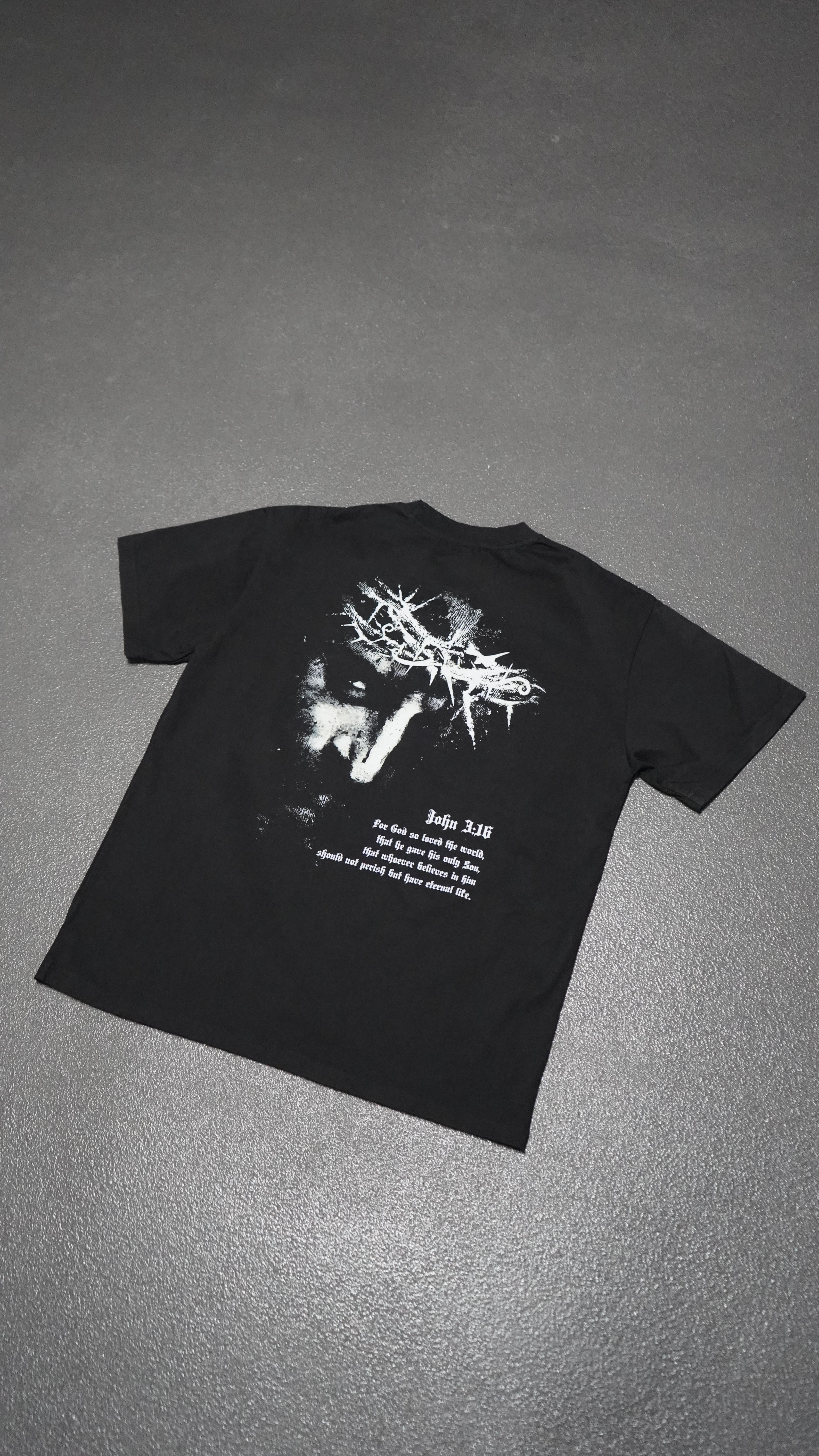 Saint Kaizen Christian gym wear shirt. Features the bold John 3:16 T-Shirt spiritual design. Oversize fit made from premium 220gr cotton.