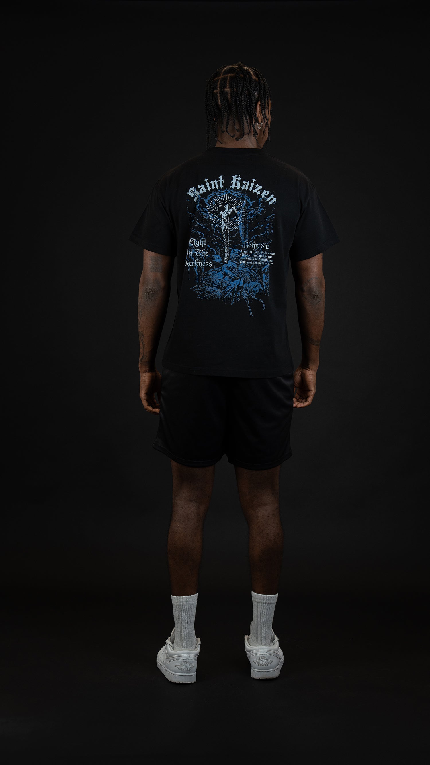 Saint Kaizen Christian gym wear shirt. Features the bold Righteous T-Shirt - Black spiritual design. Oversize fit made from premium 220gr cotton.